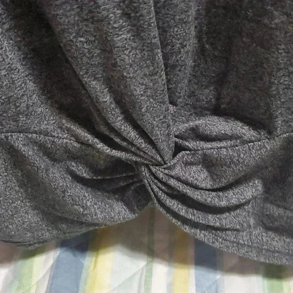 Grey t-shirt with lace - Picture 3 of 5